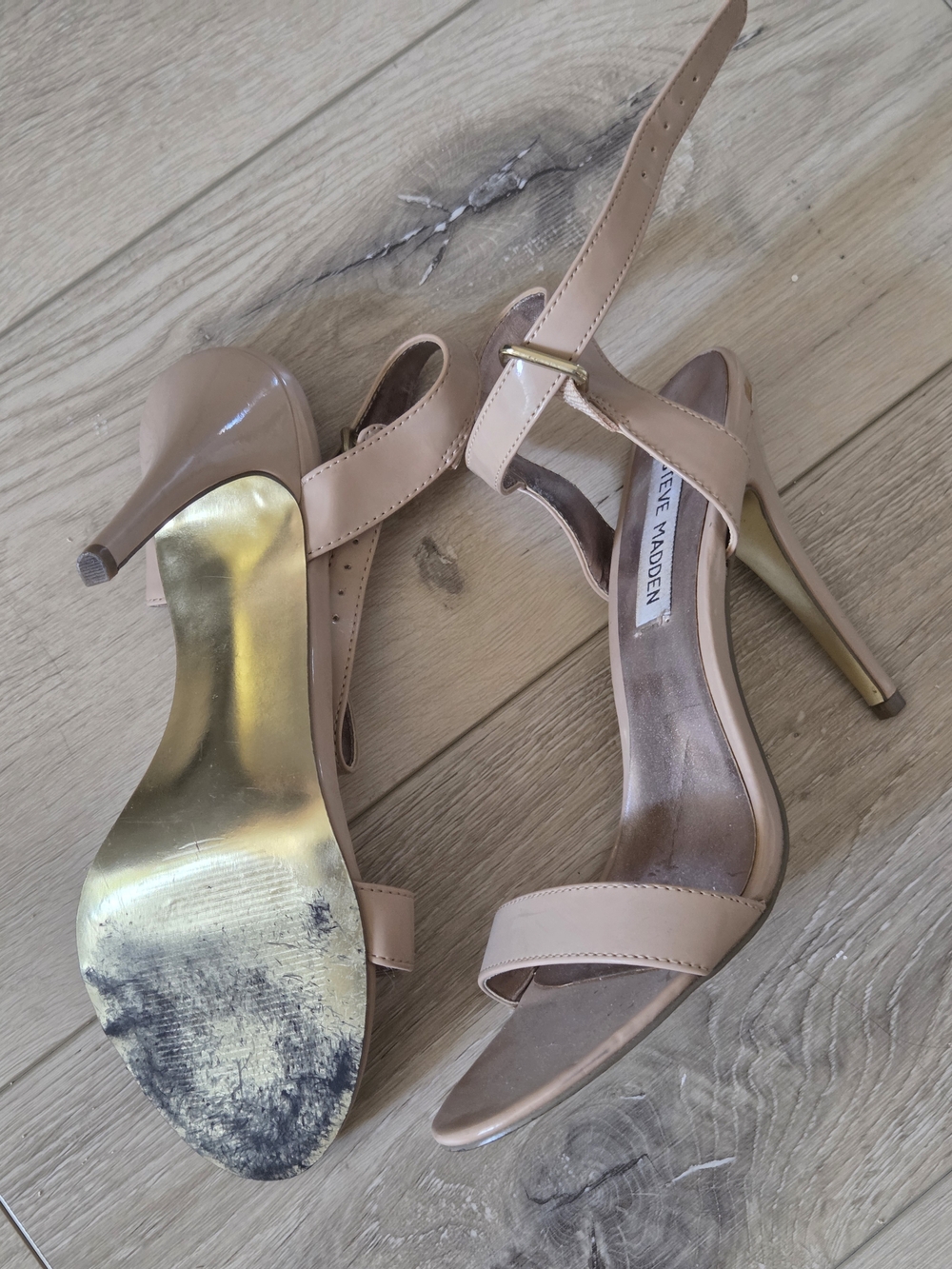 Steve Madden Nude Beige T-Strap Open-Toe Sandals - Picture 4 of 5